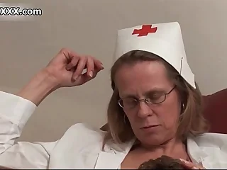 Dirty of age woman gets will not hear of pussy obedient